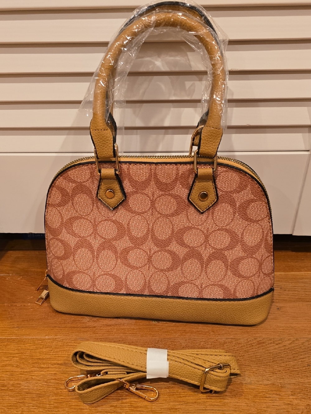 FASHION Signature Dome Satchel/Crossbody - Picture 2 of 6